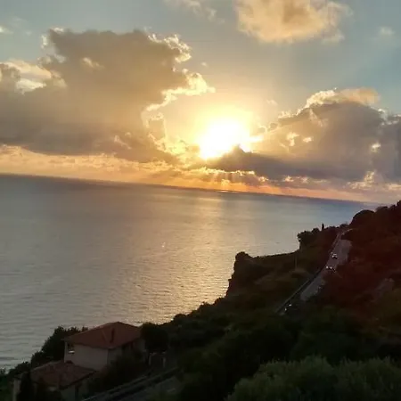 Panorama Paradiso Tyrrenean Coast Calabria アパート チェトラーロ
